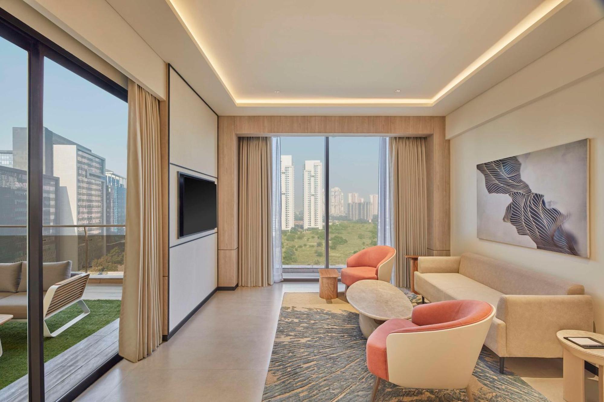 Hilton Gurugram Baani City Centre Гургаон Екстериор снимка
