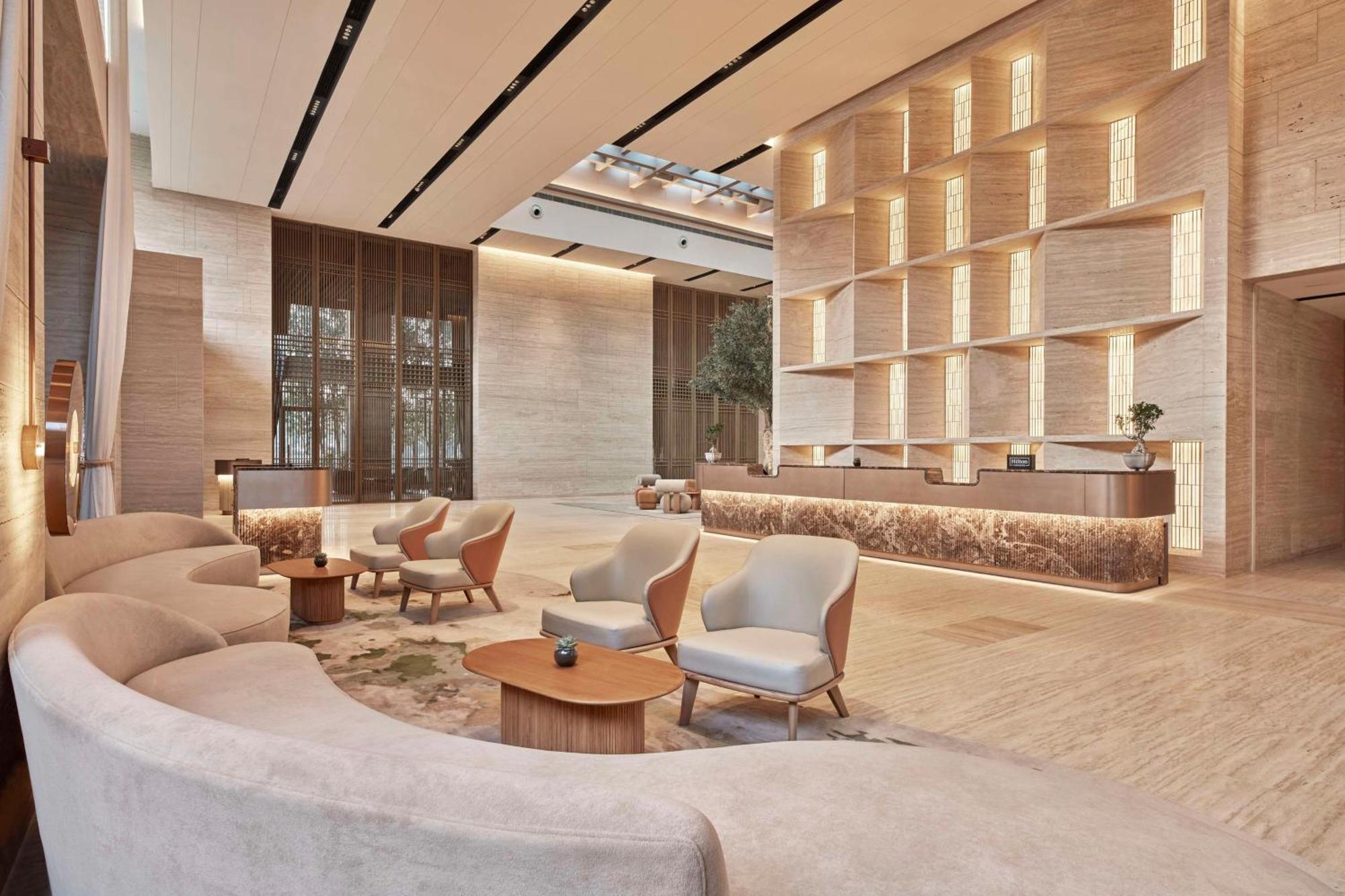 Hilton Gurugram Baani City Centre Гургаон Екстериор снимка