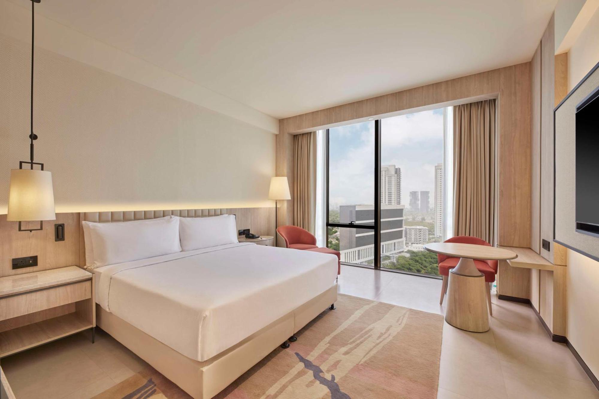 Hilton Gurugram Baani City Centre Гургаон Екстериор снимка