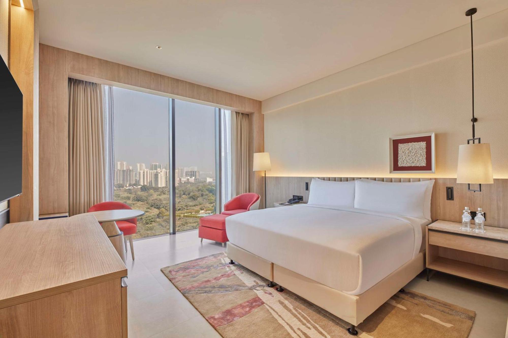 Hilton Gurugram Baani City Centre Гургаон Екстериор снимка